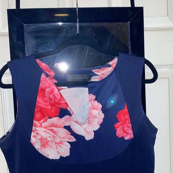 Dress - Picture 3 of 3